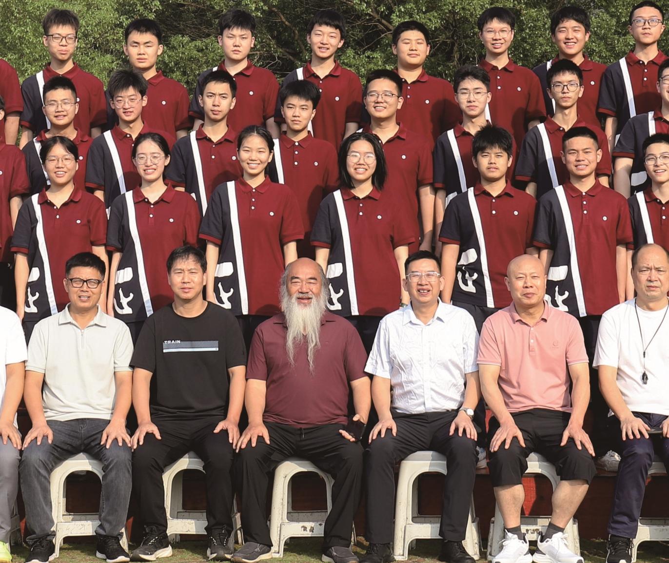 正源学校2026届高三毕业班合影